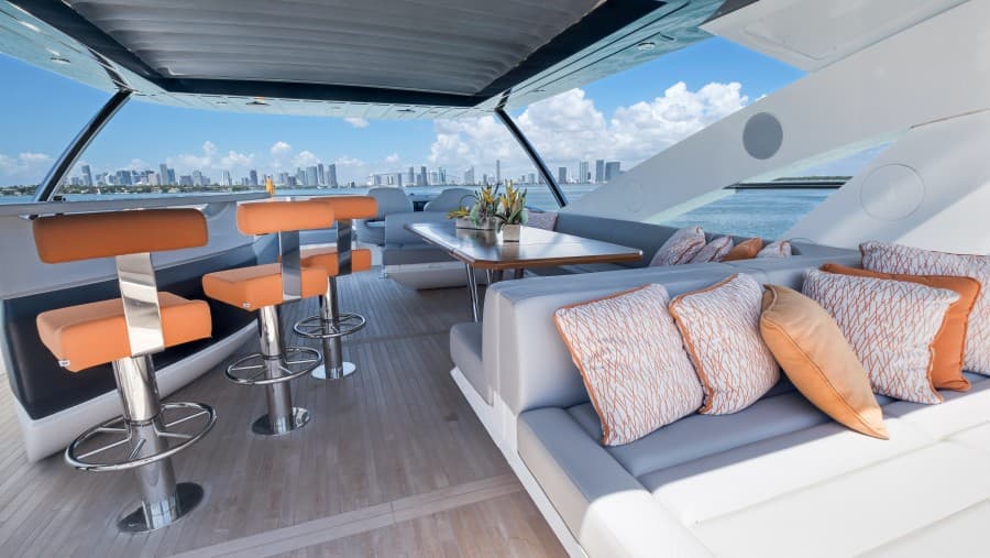 2018 Sunseeker 86 Yacht