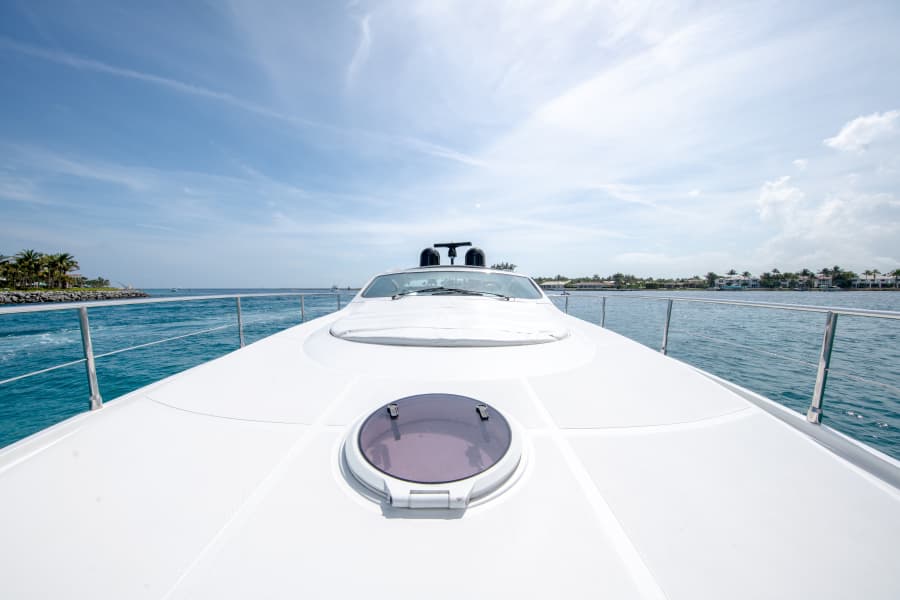 2004 Pershing Express