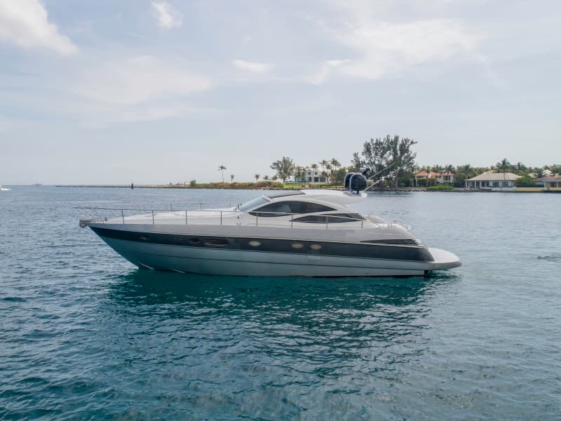 2004 Pershing Express