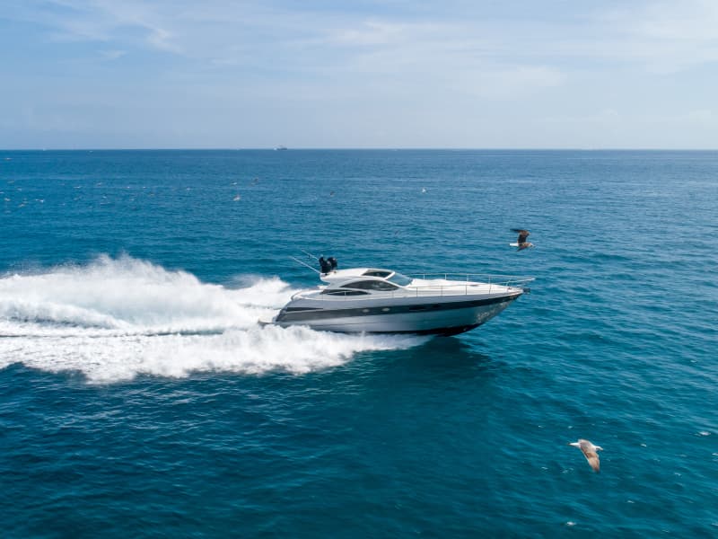 2004 Pershing Express