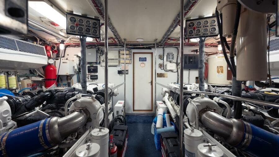 1998 Hatteras Sport Deck