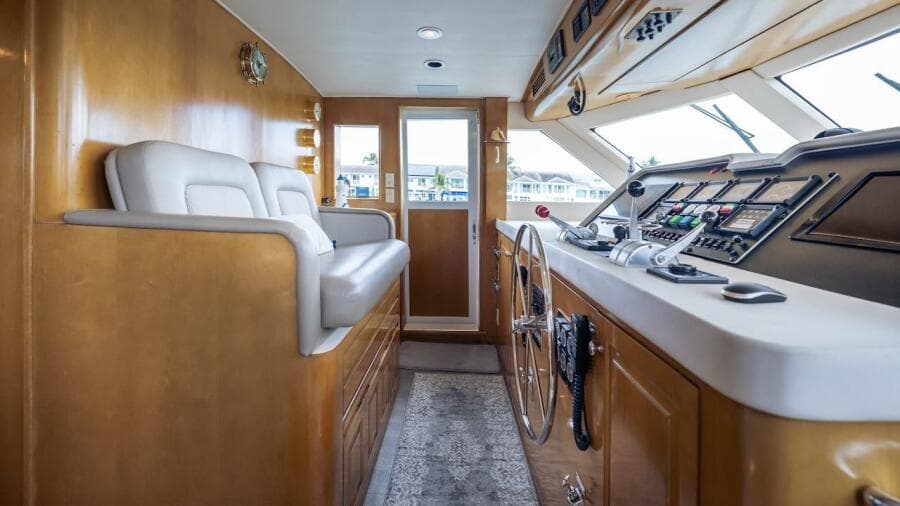 1998 Hatteras Sport Deck