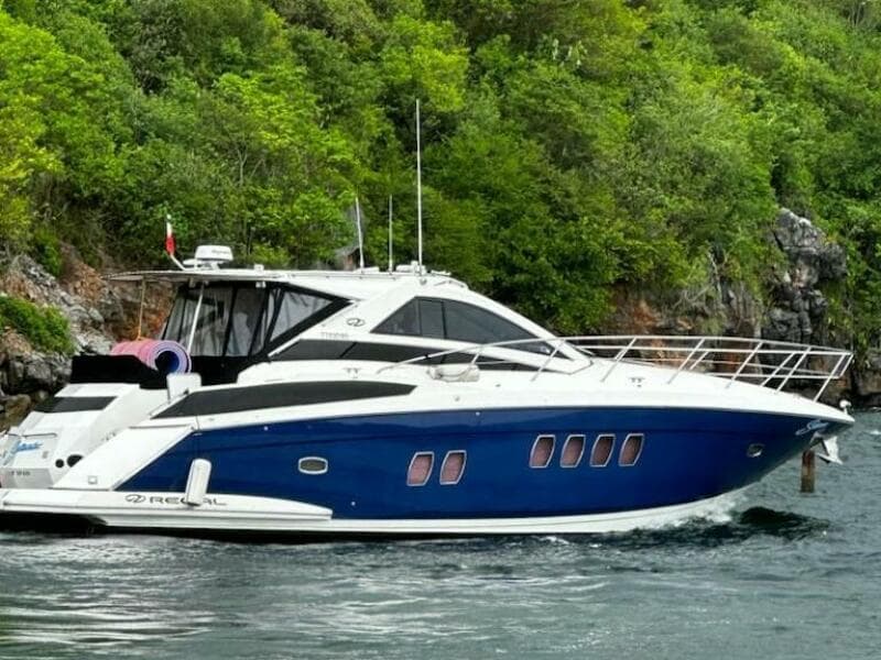 2009 Regal 5260