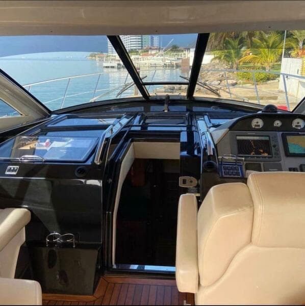 2009 Regal 5260