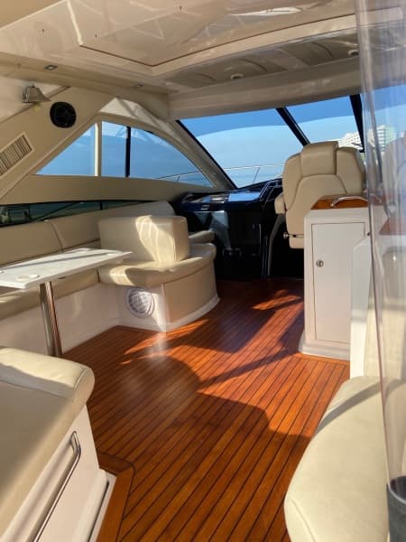 2009 Regal 5260