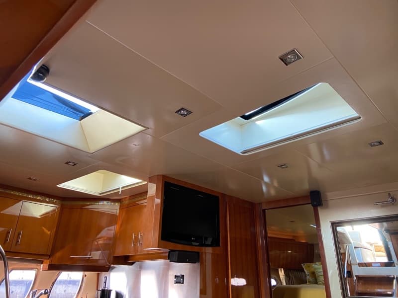 2009 Regal 5260