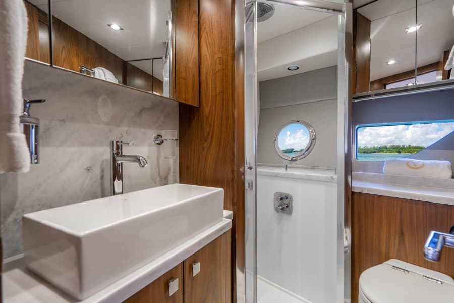2019 Sunseeker Predator