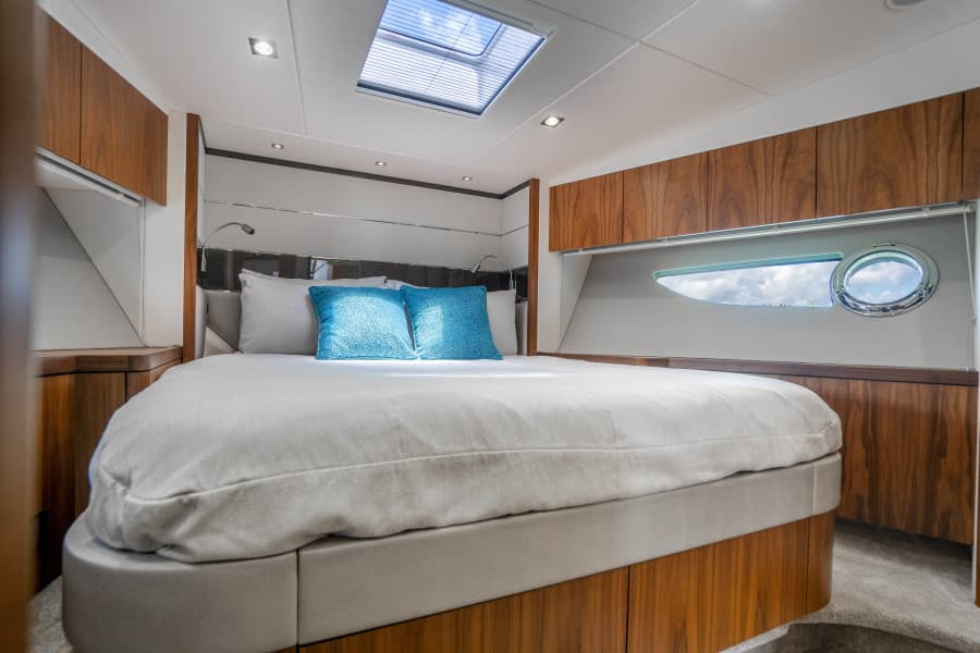 2019 Sunseeker Predator