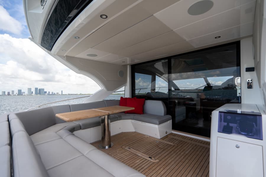 2019 Sunseeker Predator