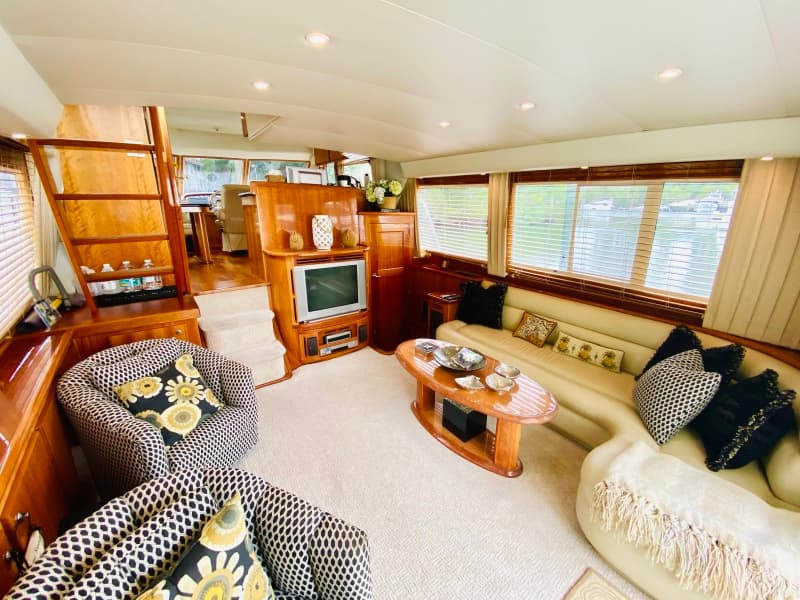 2003 Navigator 5700 Rival