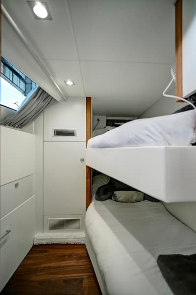 2019 Sunseeker 86 Yacht