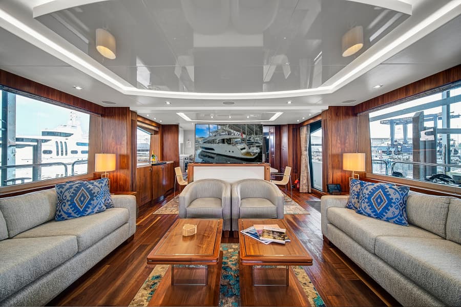 2019 Sunseeker 86 Yacht