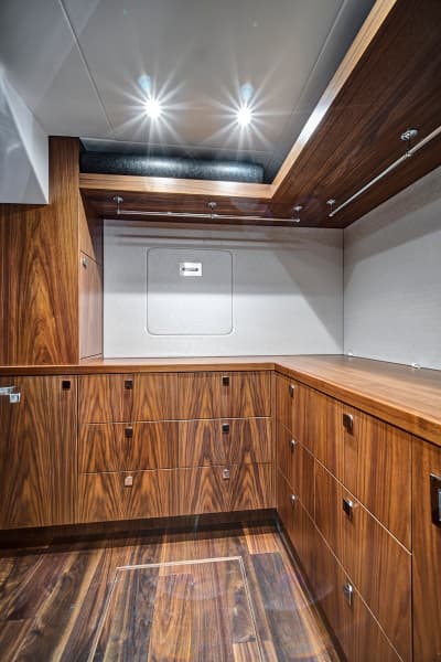 2019 Sunseeker 86 Yacht