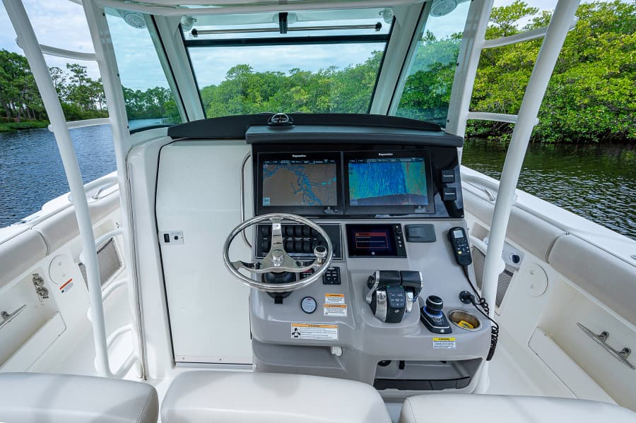 2017 Boston Whaler 370 Outrage