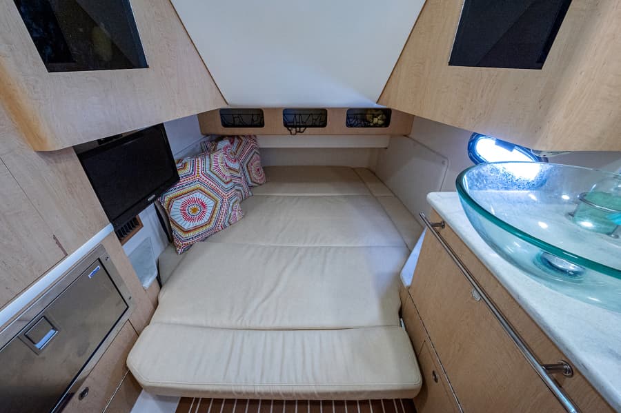 2017 Boston Whaler 370 Outrage