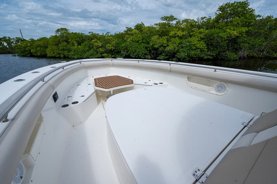 2017 Boston Whaler 370 Outrage