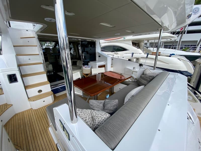 2018 Azimut Flybridge