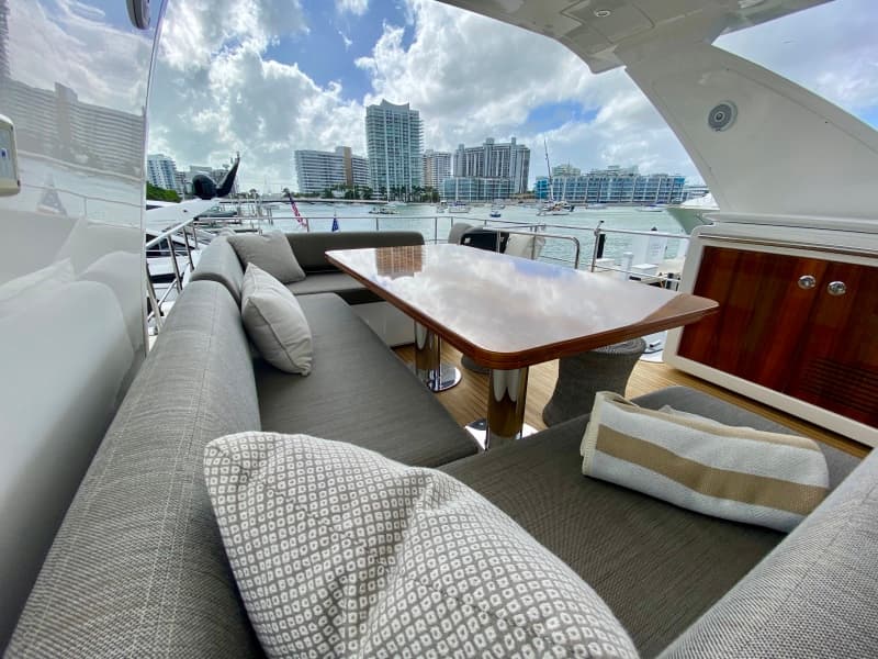 2018 Azimut Flybridge