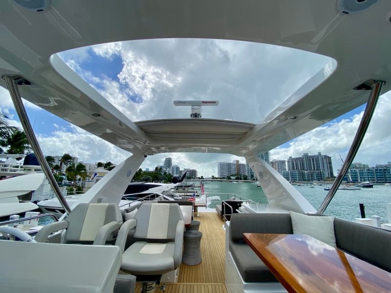 2018 Azimut Flybridge