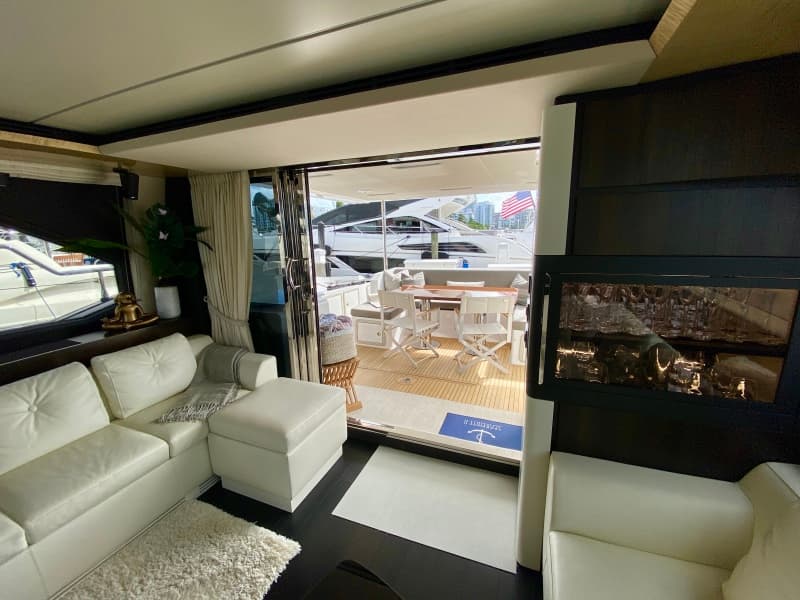 2018 Azimut Flybridge
