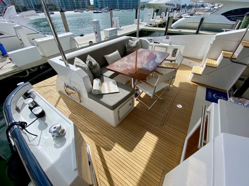 2018 Azimut Flybridge