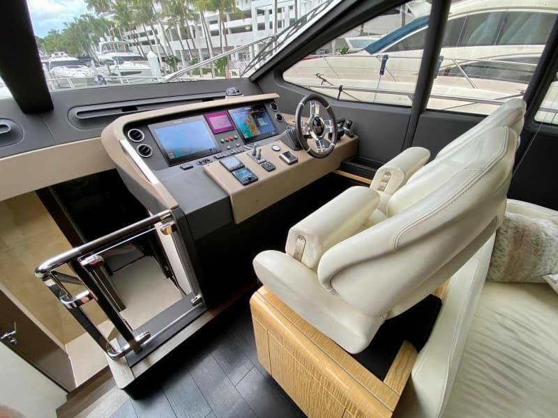 2018 Azimut Flybridge