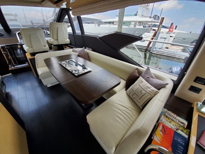 2018 Azimut Flybridge