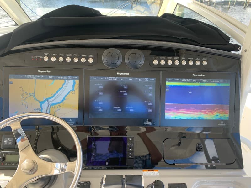 2017 Boston Whaler 420 Outrage