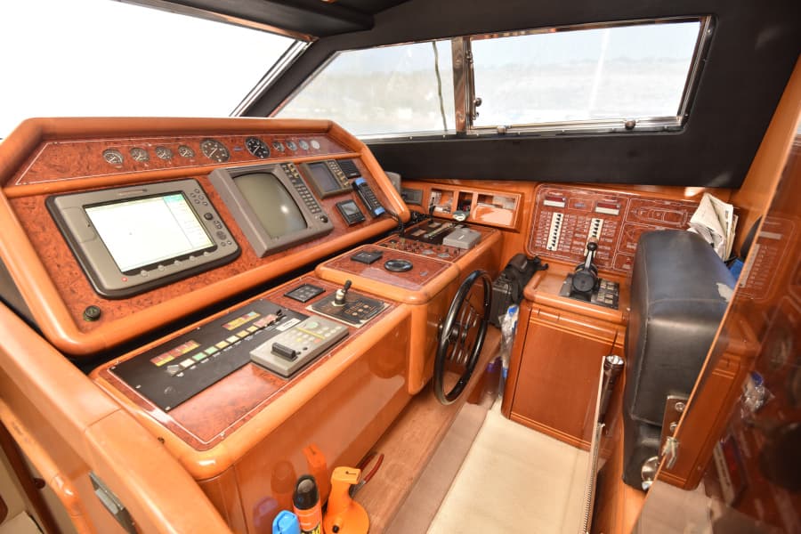 1997 Ferretti Yachts 80