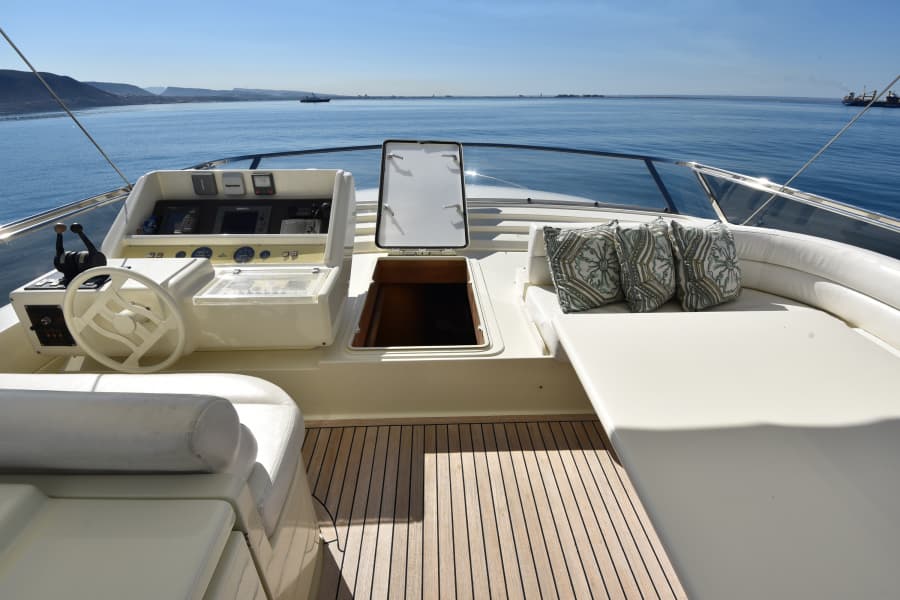 1997 Ferretti Yachts 80