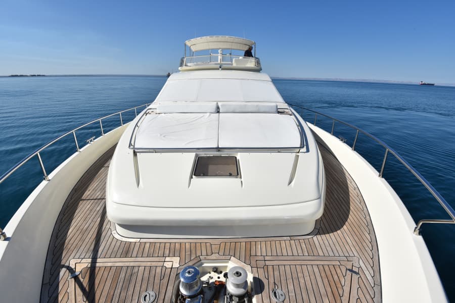 1997 Ferretti Yachts 80