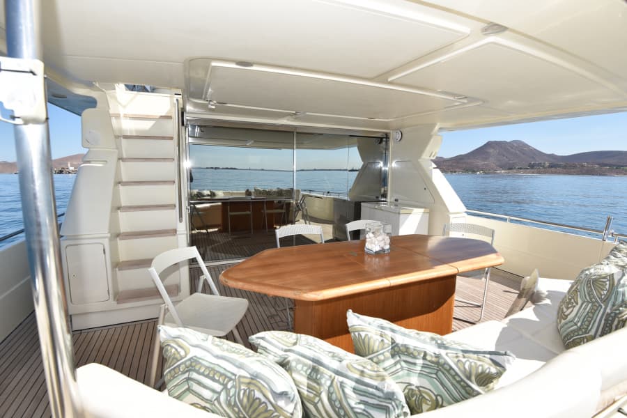 1997 Ferretti Yachts 80
