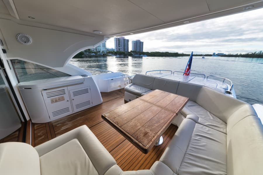 2017 Sunseeker Predator