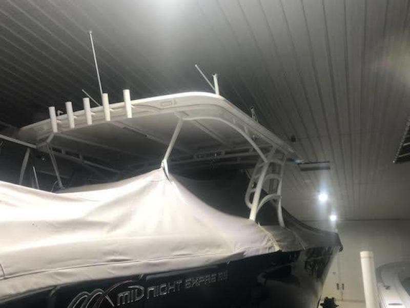 2019 Midnight Express 39 Cuddy