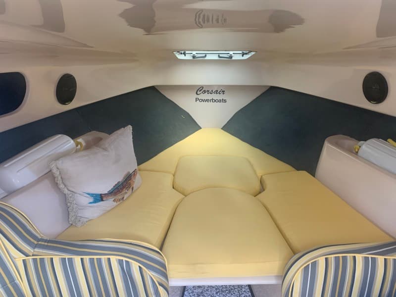 1988 Corsair 25
