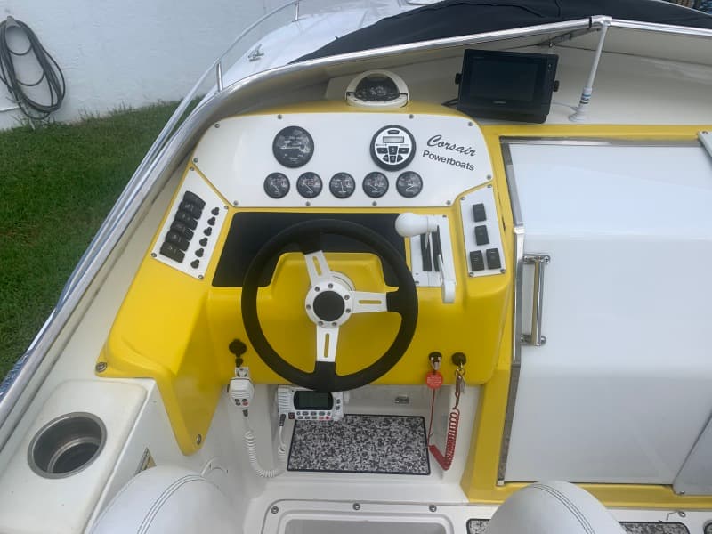 1988 Corsair 25