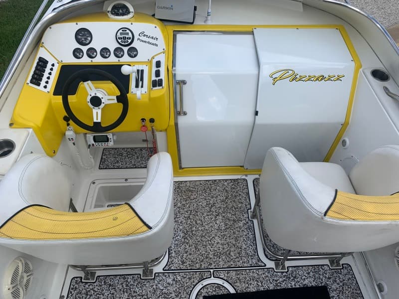 1988 Corsair 25