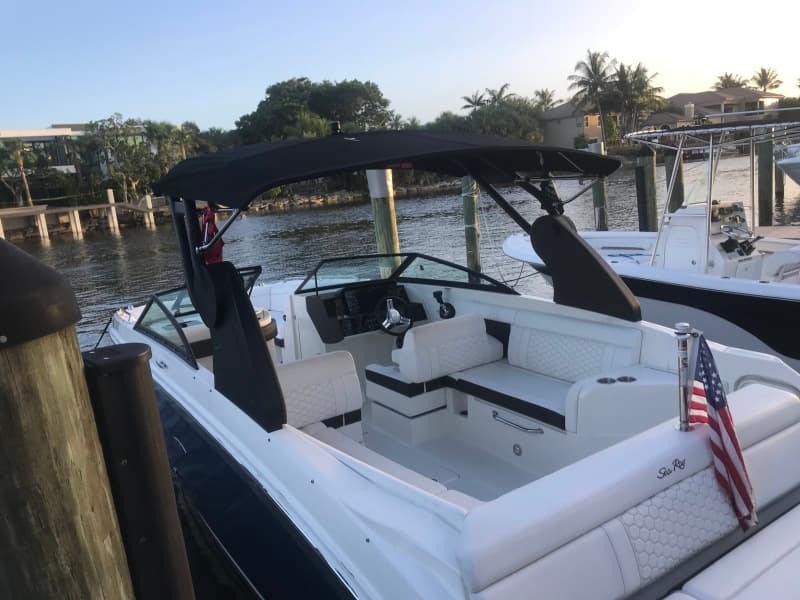 2019 Sea Ray SDX 270 Outboard