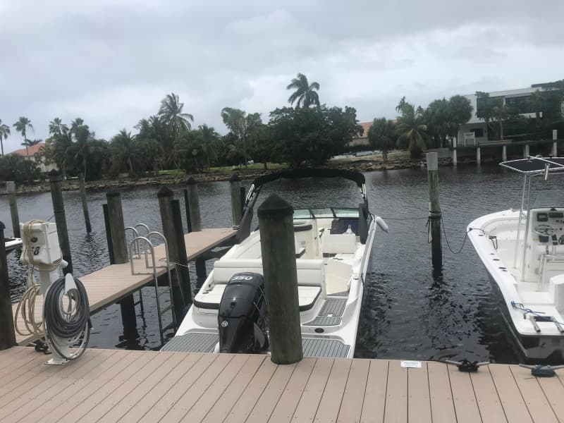 2019 Sea Ray SDX 270 Outboard