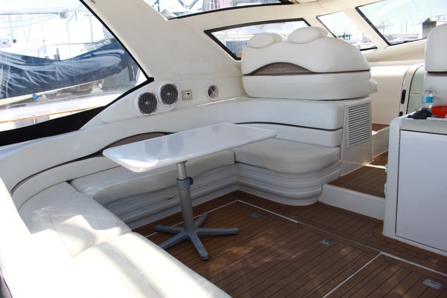 2000 Carver Trojan 440 Express