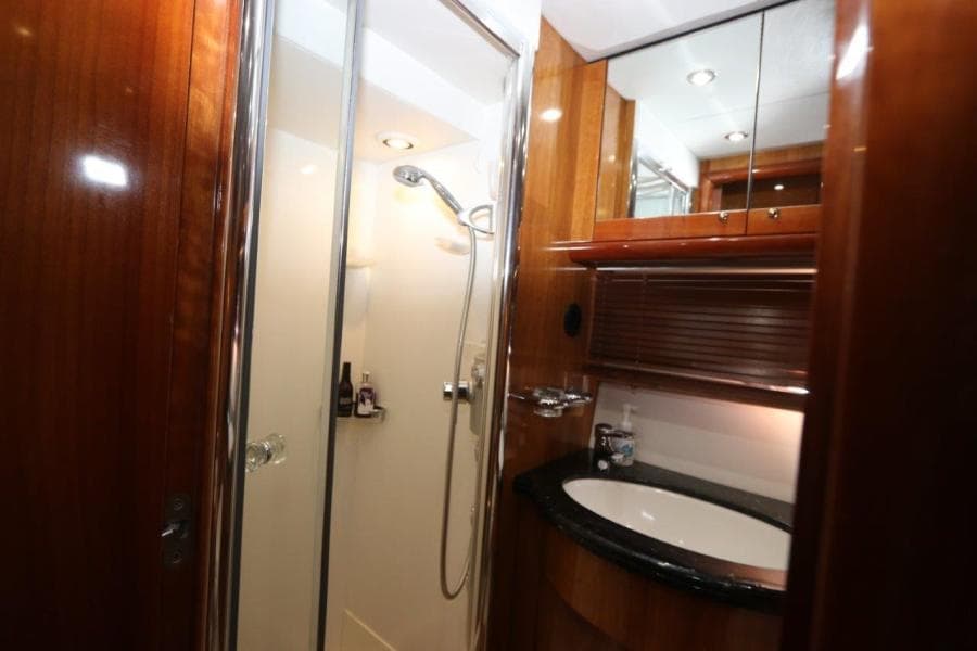 2004 Sunseeker Predator