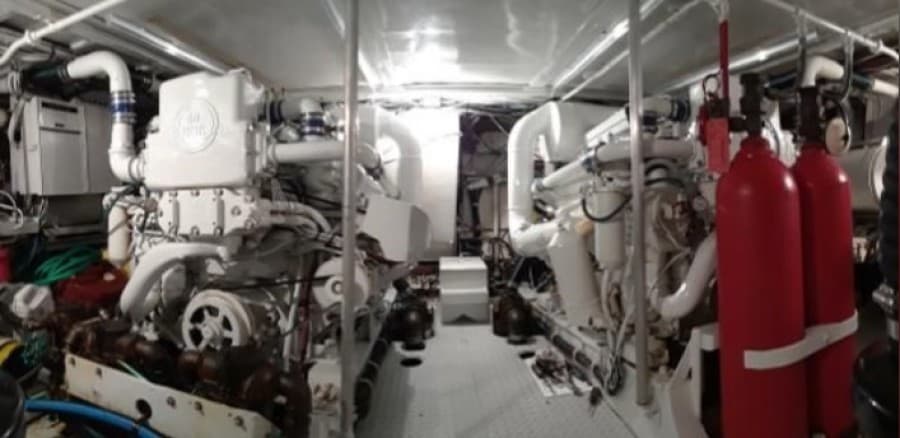 1965 Burger Cockpit Flybridge Motor Yacht