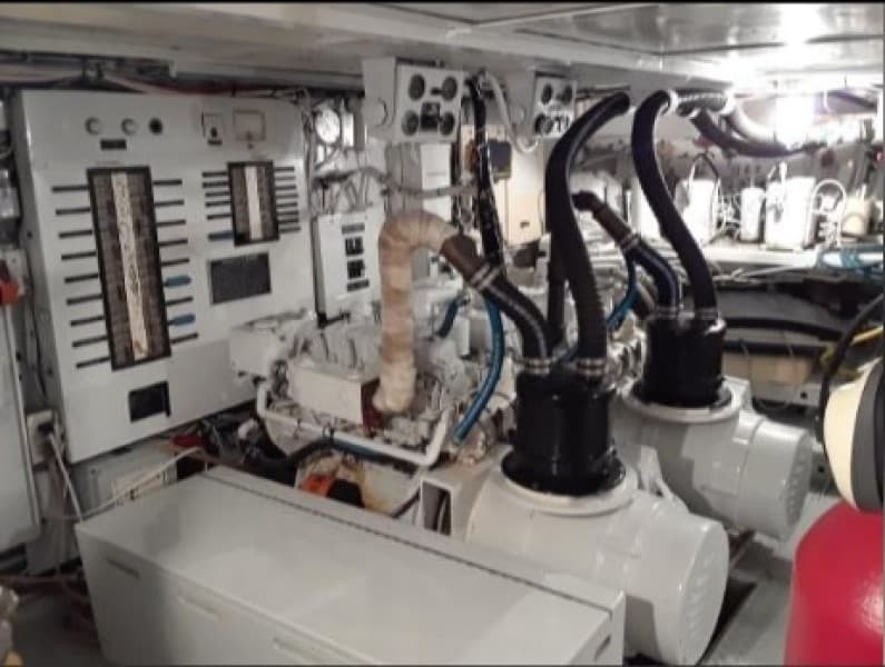 1965 Burger Cockpit Flybridge Motor Yacht