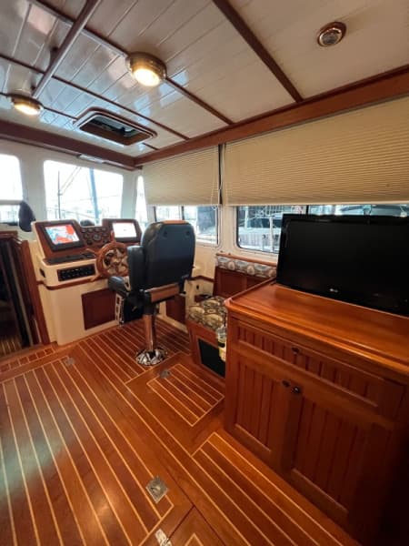 2007 Northern Bay 38