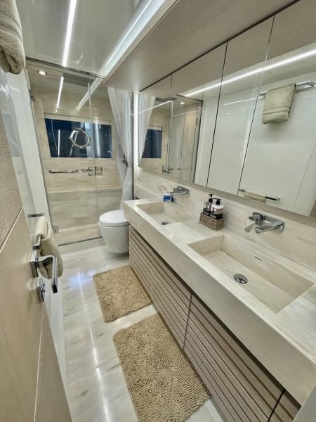 2021 Astondoa 66 Flybridge