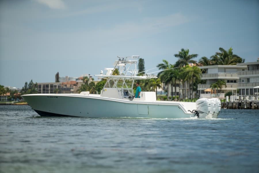 2011 Invincible 42CC