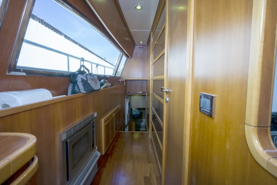 2000 Ferretti Yachts Custom Line 94