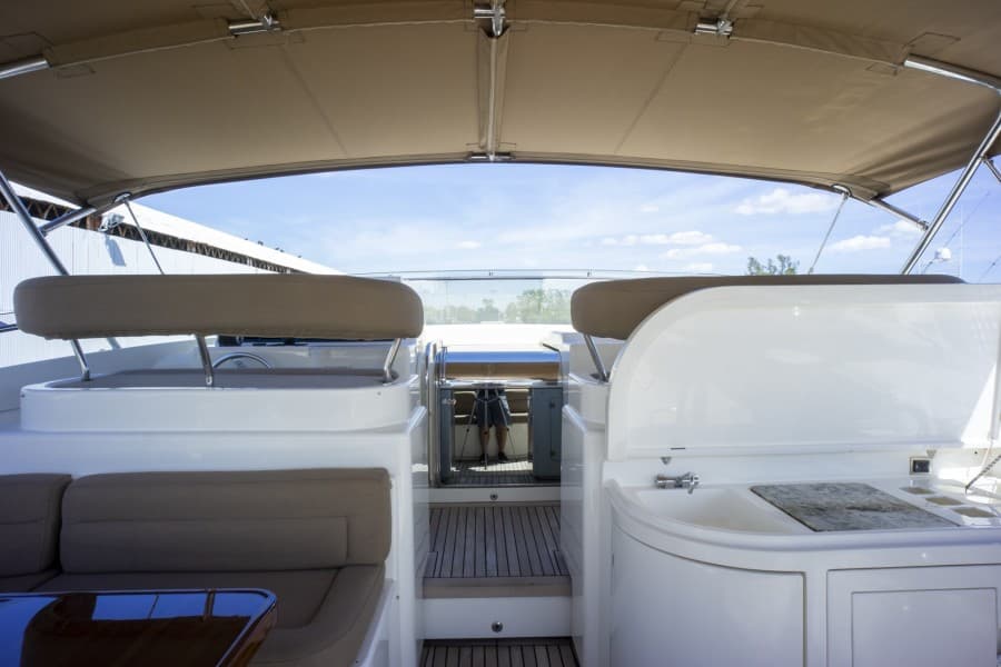 2000 Ferretti Yachts Custom Line 94