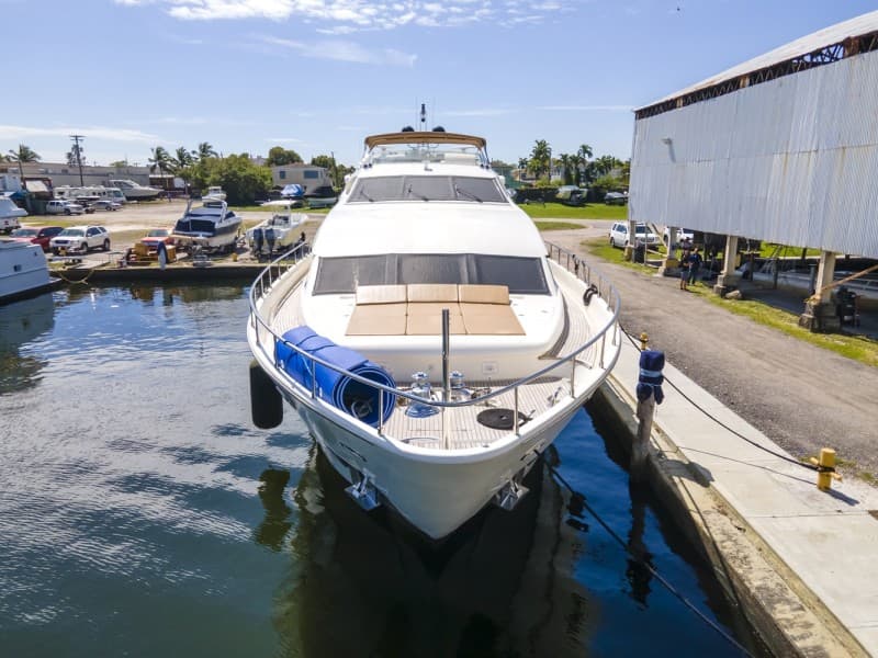 2000 Ferretti Yachts Custom Line 94