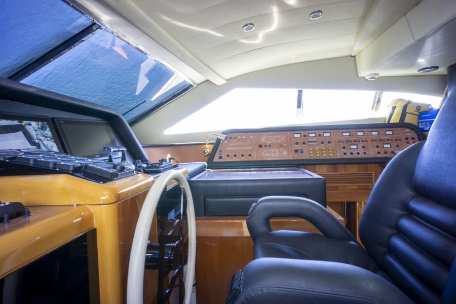 2000 Ferretti Yachts Custom Line 94